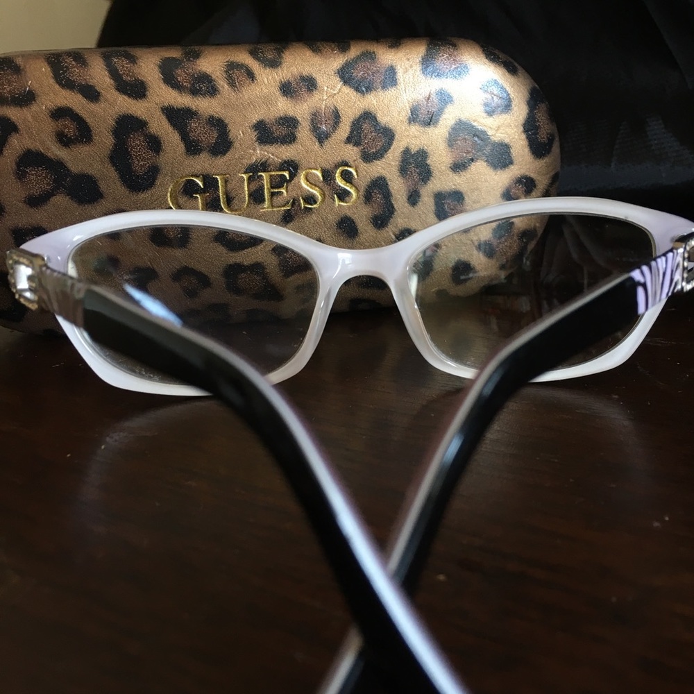 {GUESS} Rx glasses frames & case - Picture 7 of 8